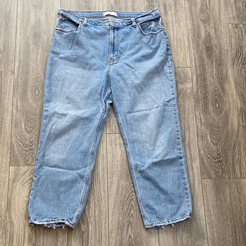 Abercrombie & Fitch - The Ankle Straight Ultra High Rise Jeans - Size 33/16 R